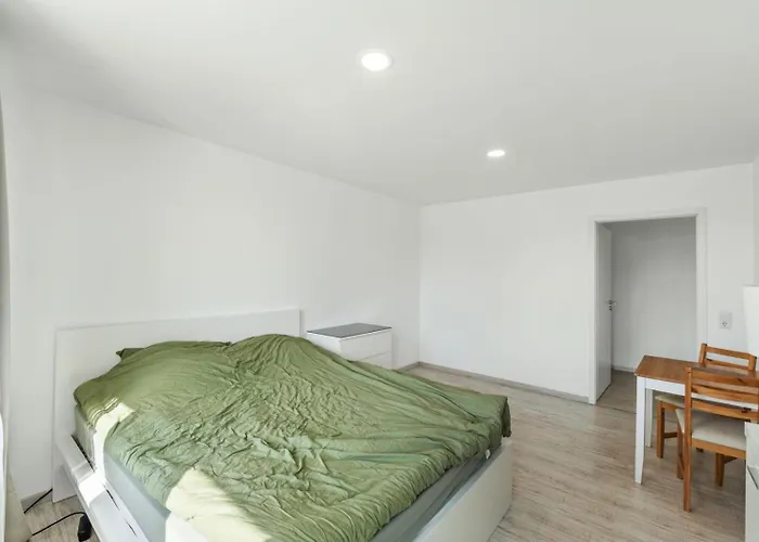 Koeln,leverkusen Bahnhof,innenstadt,messe 勒沃库森